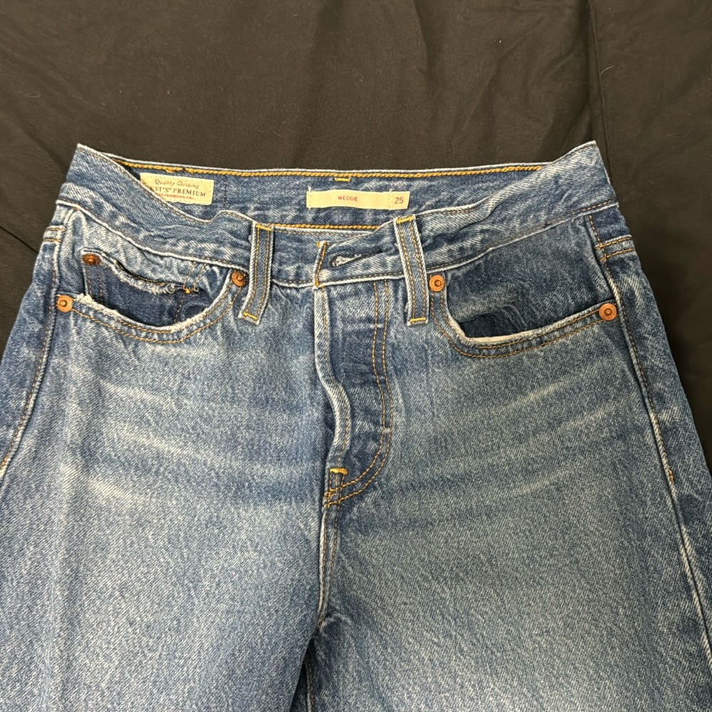 Levis Wedgie Jeans Size 25